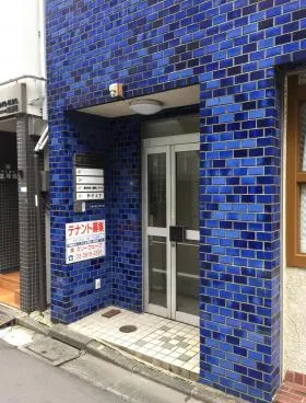 オギソビルの外観