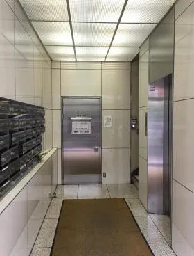 山京ビル本館の外観