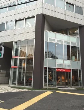 スリーエフ南青山ビルの外観