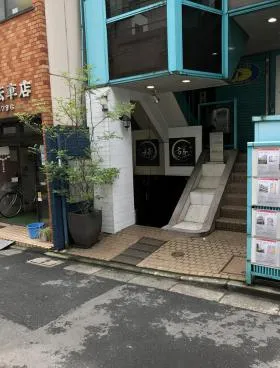 SKBビルの外観