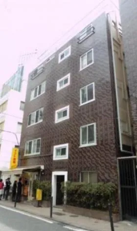 東西館ビルの外観