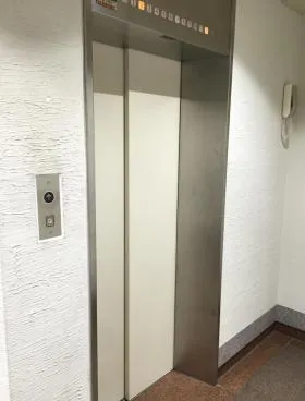 エレガンス飯田橋ビルの外観