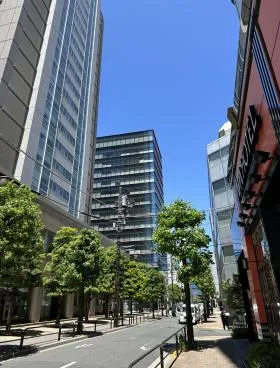 新都心ビルの外観