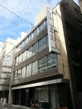 前川ビルの外観