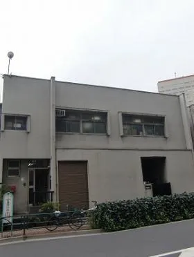 道伝ビルの外観