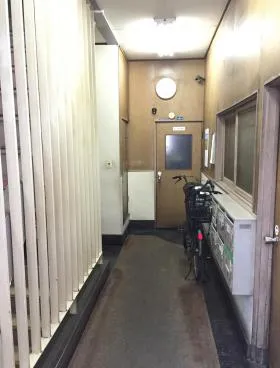 道伝ビルの外観