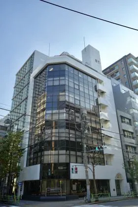 WACROSS NINGYOCHOビルの外観