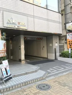 KKビルの外観