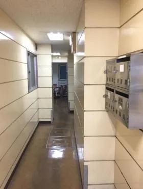 FUJIビルの外観