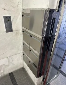 ロック2ビルの外観