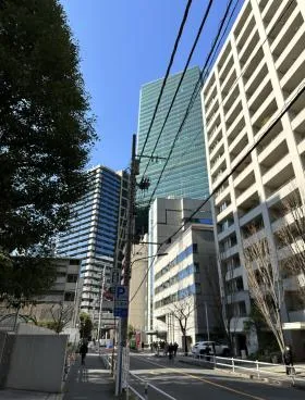 全特六本木ビル(WEST棟)の外観