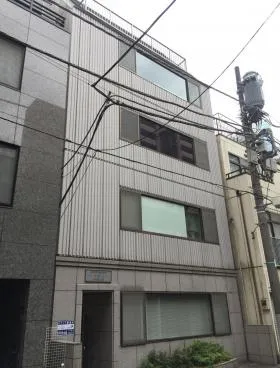 ウチダビルの外観