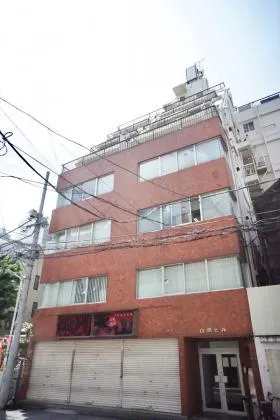 山岡ビルの外観