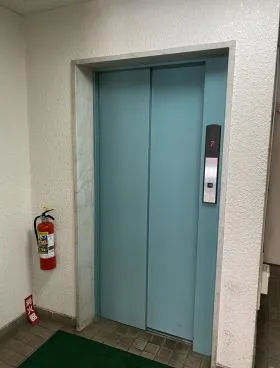 山岡ビルの外観