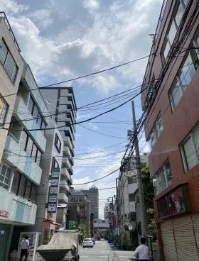 山岡ビルの外観