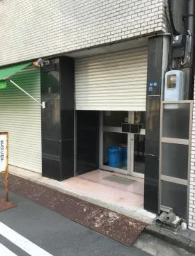 横山ビルの外観