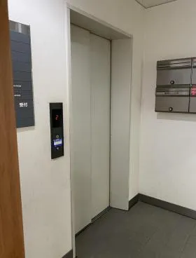 ユニックビルの外観