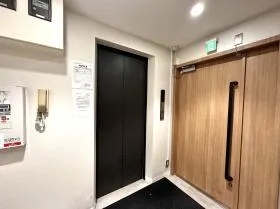 MASU no SQUARE AKIHABARA 旧: Owlsome Building)ビルの外観