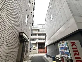 MASU no SQUARE AKIHABARA 旧: Owlsome Building)ビルの外観