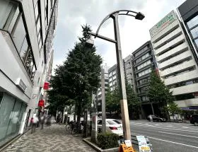 地上に出たら上野方面へ直進する