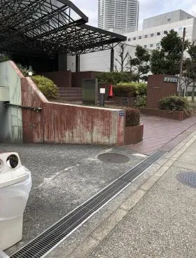 東単ビルの外観