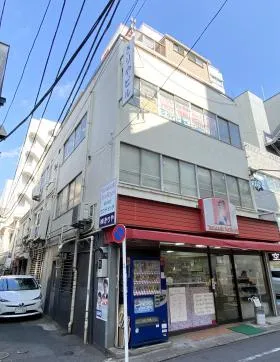きりやビルの外観