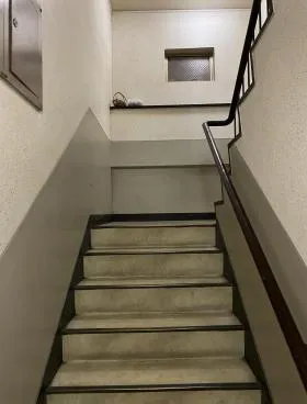きりやビルの外観