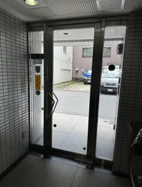 STビルの外観