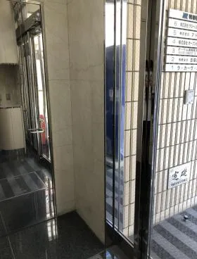明和佐久間町ビルの外観