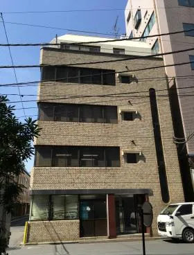小林ビルの外観