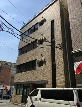 小林ビルの外観
