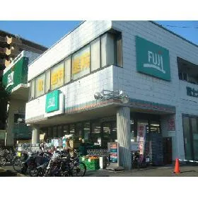 富士大船ビルビルの外観