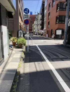 山茂登ビルの外観