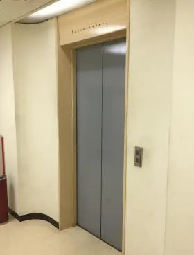 横川ビルの外観