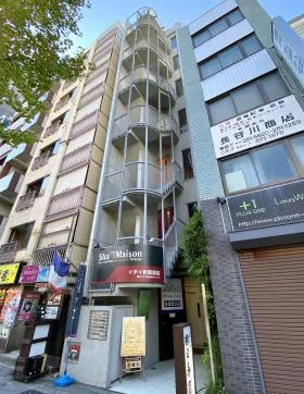 アサヒKビルの外観