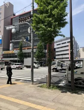 セブン三田ビルの外観