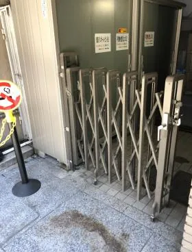 青木ビルの外観