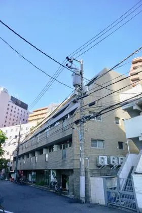シェモワ新宿ビルの外観