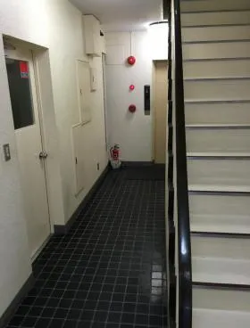 本間屋ビルの外観