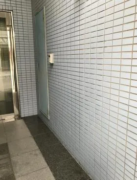 KUMAKIビルの外観