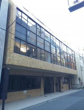 八木ビルの外観
