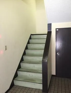 八木ビルの外観