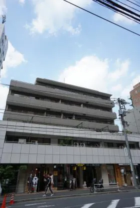 南青山ホームズの外観