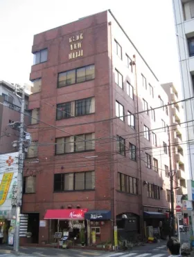 ニュー明治ビルの外観