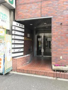 ニュー明治ビルの外観