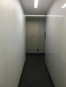 プラントビルの外観