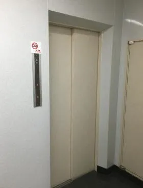 プラントビルの外観