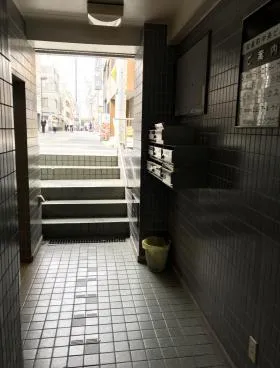 和泉町中央ビルの外観