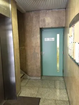 鈴野ビルの外観