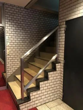 善幸ビルの外観